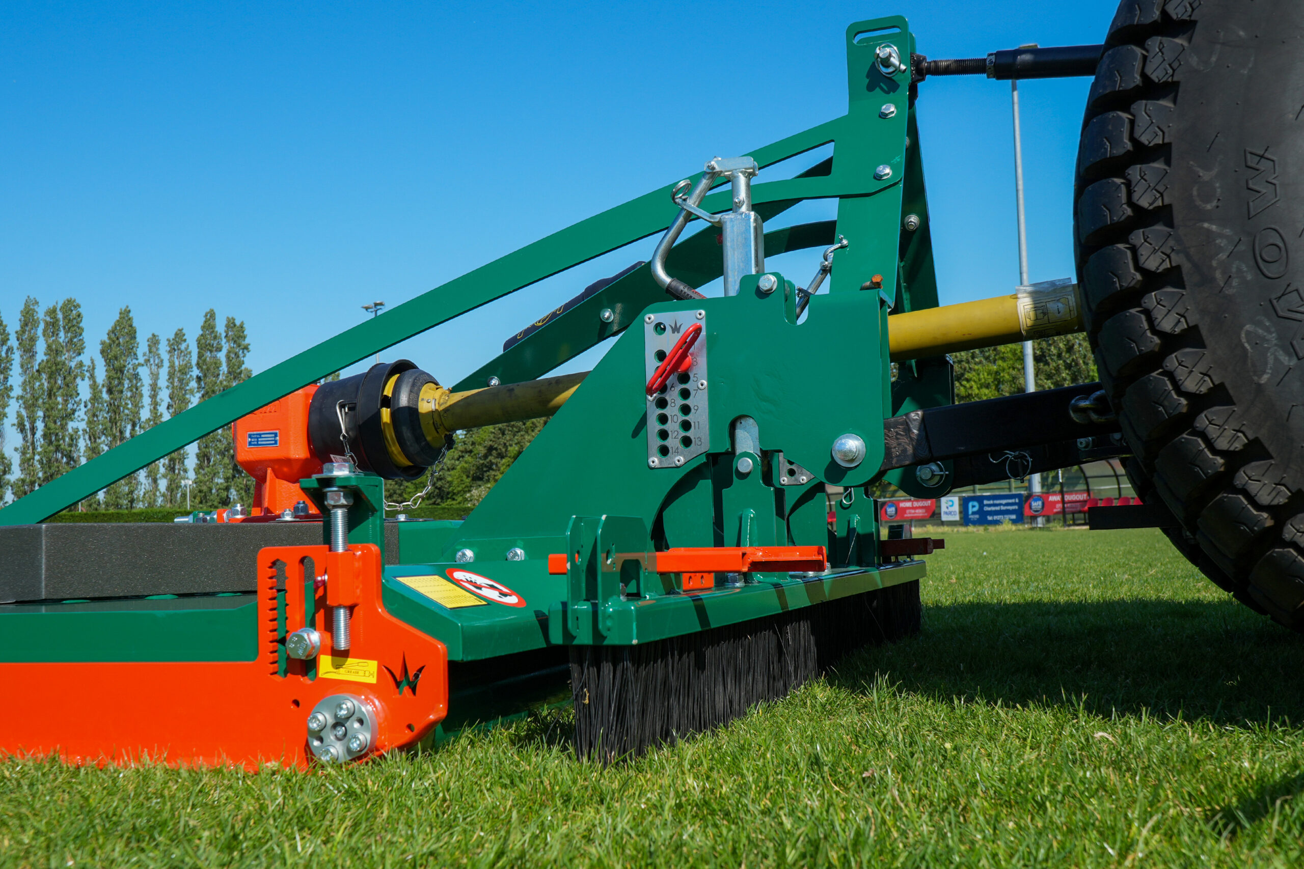 SuperTurf – Brush (11)